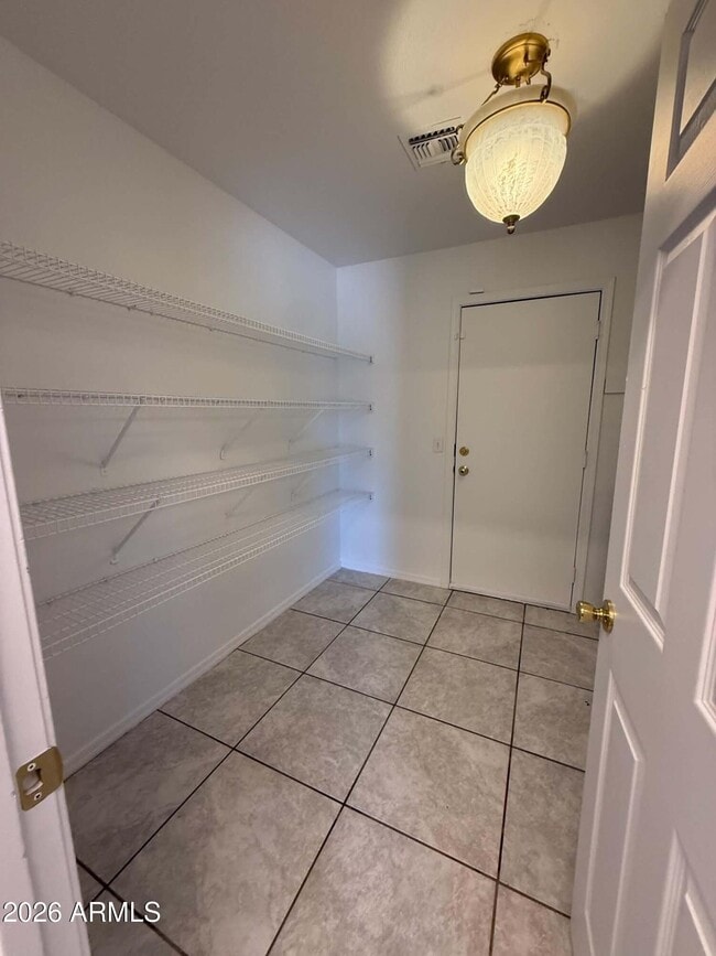 Building Photo - 1261 E Dust Devil Dr