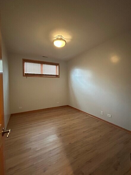 Bedroom #3 with closet - 1901 S May St