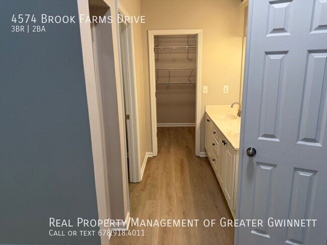 Building Photo - 4574 Brook Farms Dr