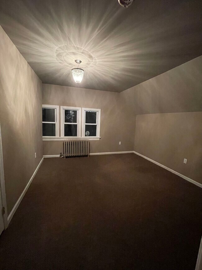 Building Photo - 1007 Clay Ave