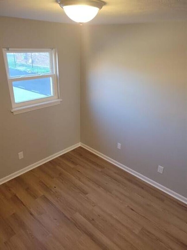 Building Photo - 4808 Saddlebrook Ln