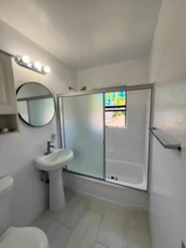 Building Photo - 1 bed, 1 bath - Point Loma