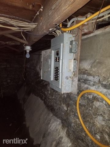 Building Photo - 3 br, 1 bath House - 117 Northwest E Street