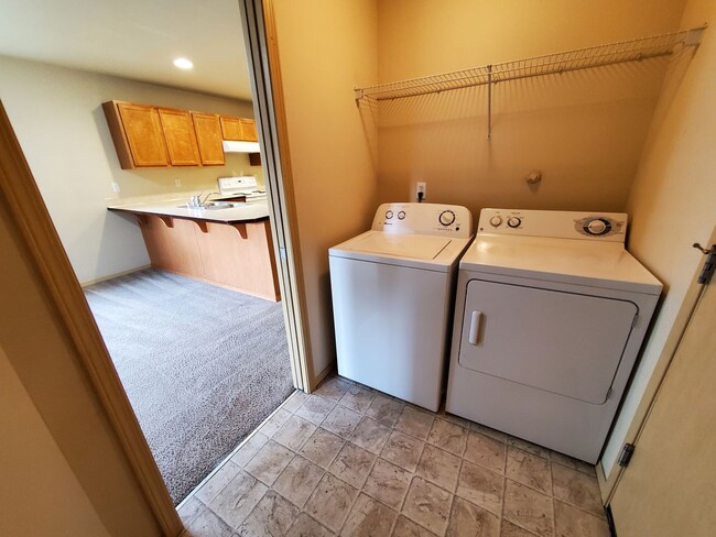 Building Photo - Left Side Duplex Available