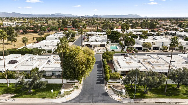 Building Photo - 6834 N 72nd Pl