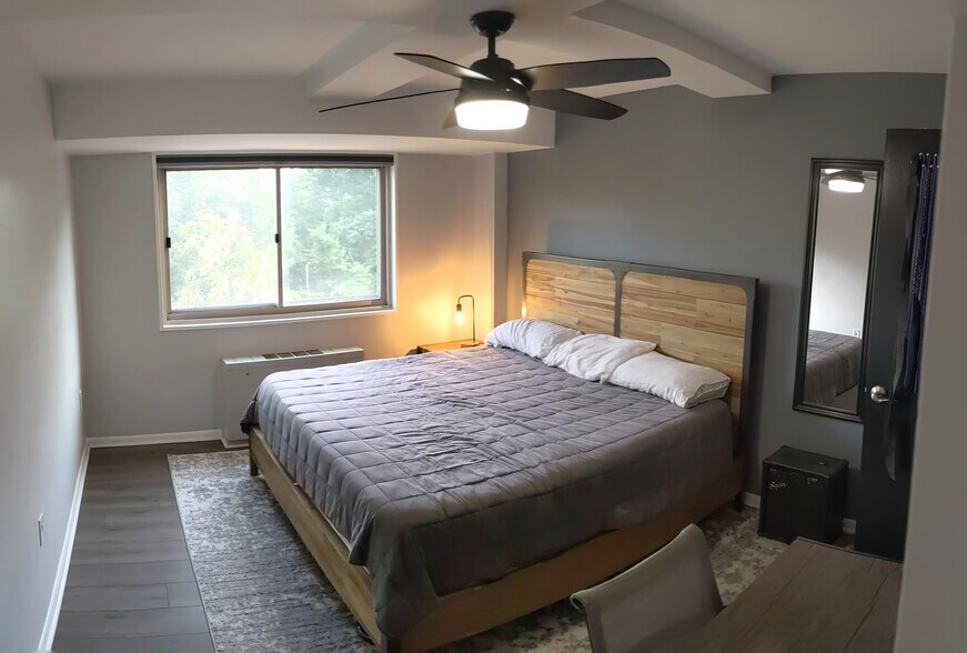 Bedroom - 2500 N Van Dorn St