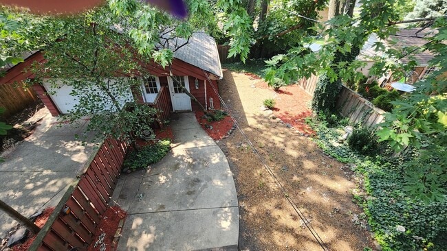 Building Photo - 1806 Courtland Ave