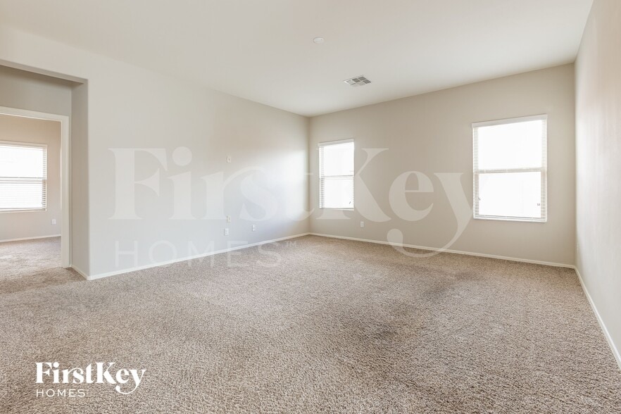 Building Photo - 12386 W Reyher Farms Loop