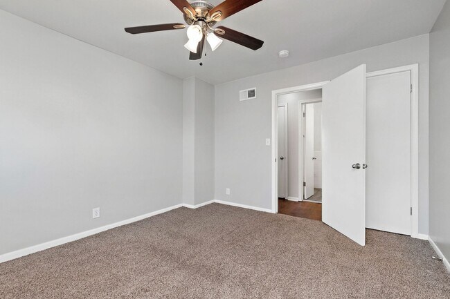 Floorplan - PLAZA SQUARE