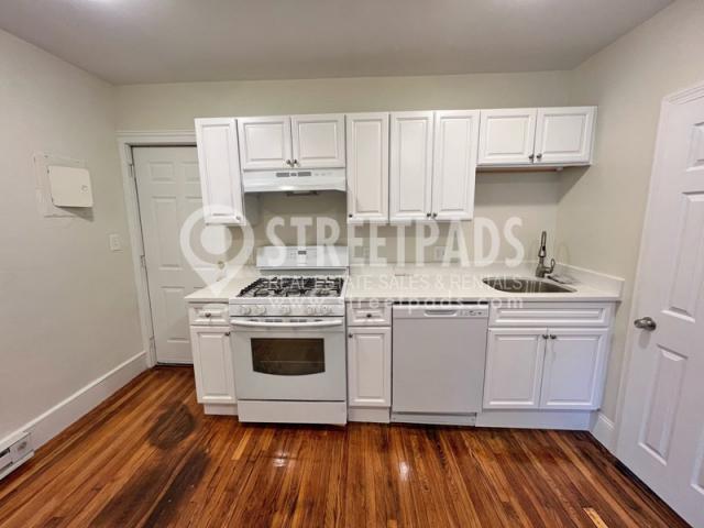 Primary Photo - 1 bedroom in Cambridge MA 02139