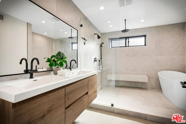 Building Photo - 6236 Sale Ave