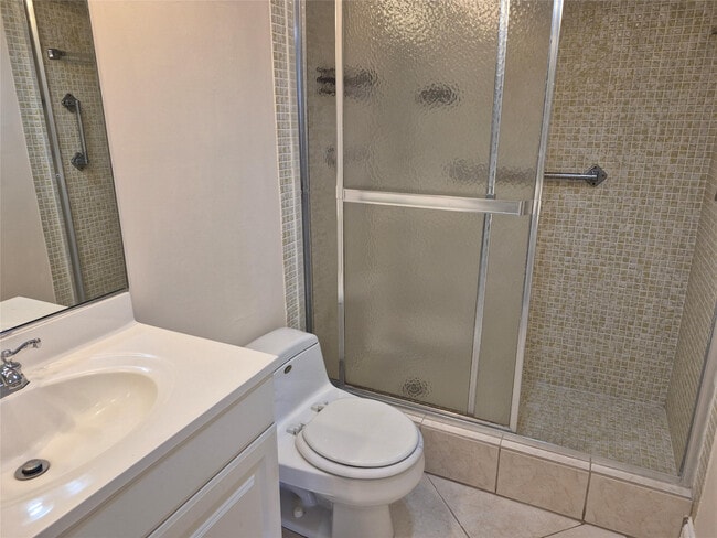 Building Photo - 2650 S Course Dr