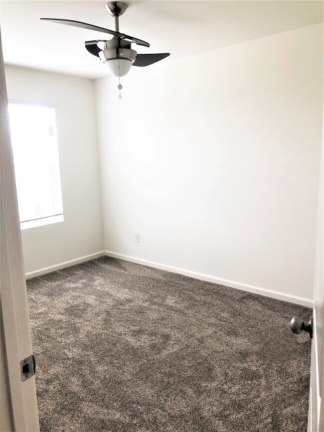 Bedroom 3 - 113 Brookshire Ln