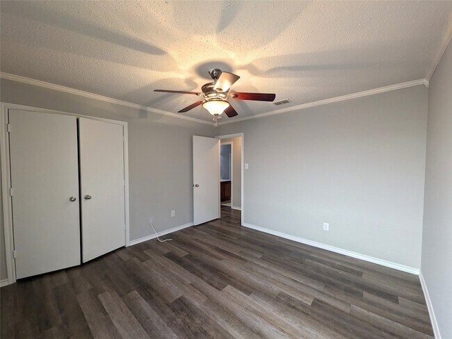 Building Photo - 1736 Carolina Ridge Way