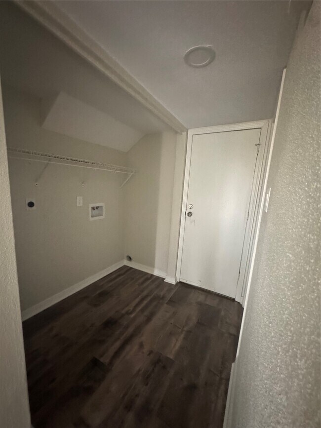 Building Photo - 13626 Sunswept Way