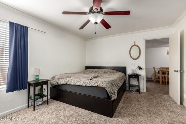 Building Photo - 1927 E Hampton Ave