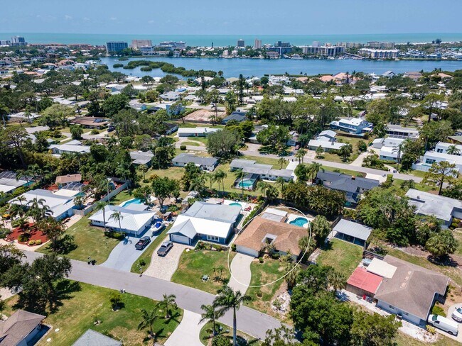 Building Photo - RARELY AVAILABLE!  3BED/2BATH POOL HOME FOR RENT-SARASOTA, FL $2995.00