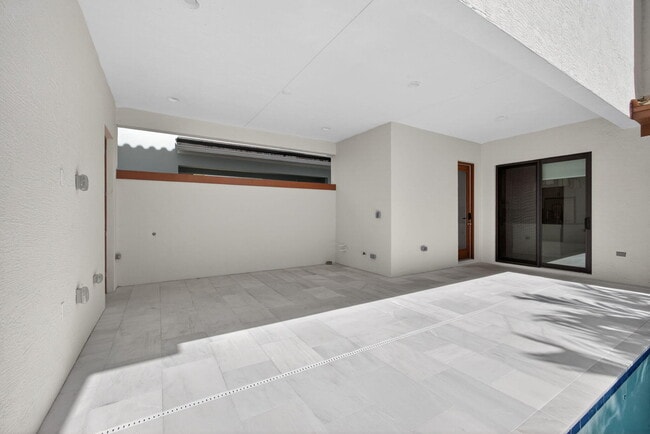 Building Photo - 4025 Faraday Wy