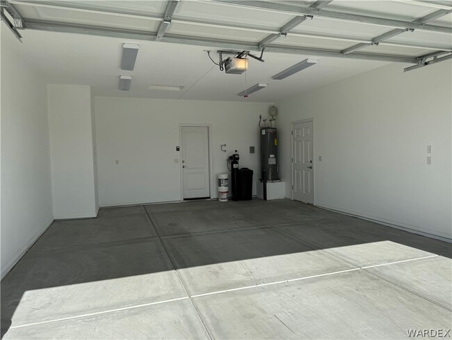 Building Photo - 5079 S Jacaranda Pl