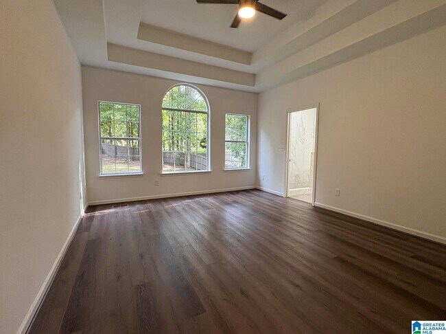 Building Photo - 113 Loyola Cir