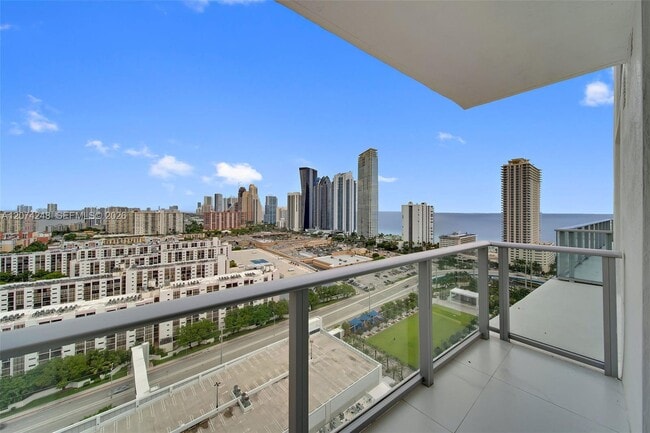 Building Photo - 300 Sunny Isles Blvd