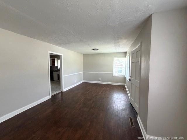 Building Photo - 909 Sandalwood Dr
