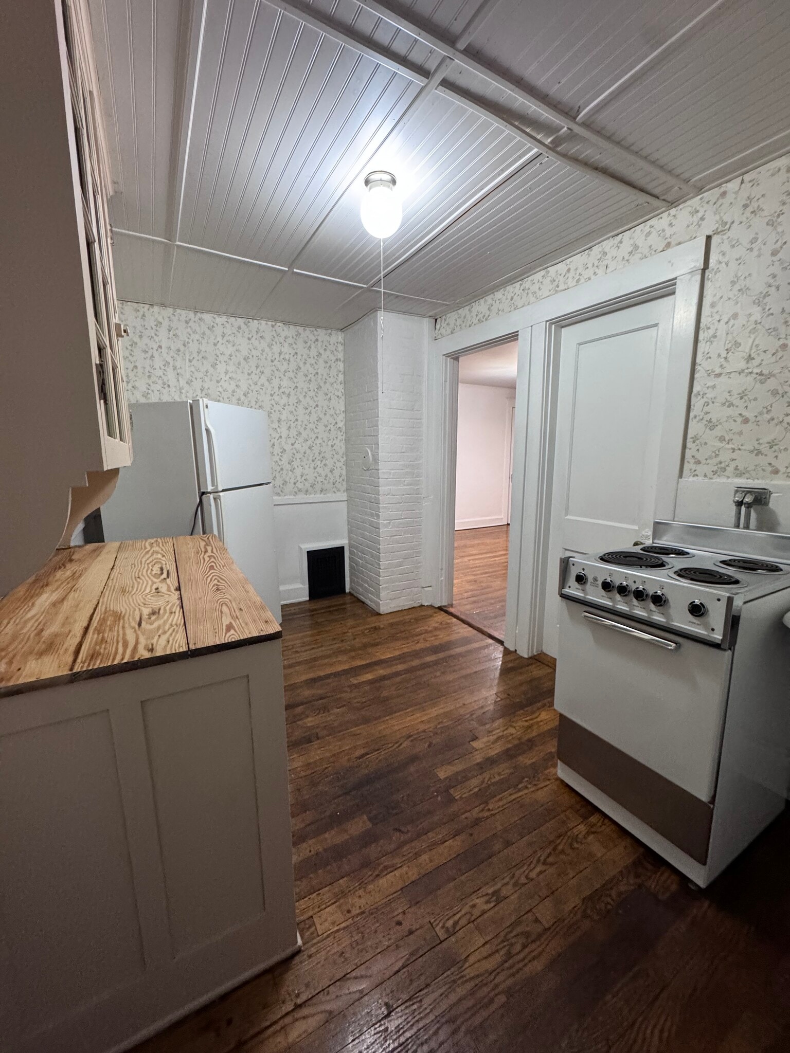 Building Photo - 11 Page St