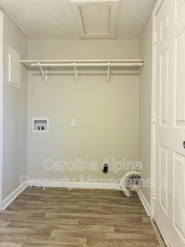 Building Photo - 208 Royster Ave