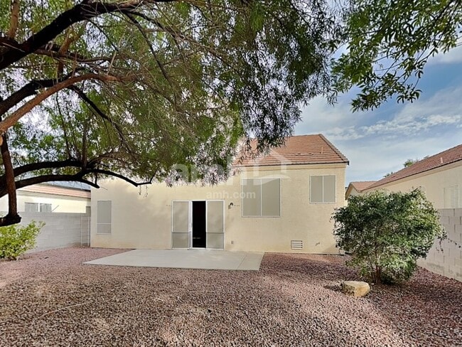 Building Photo - 9563 Lavarun Ct