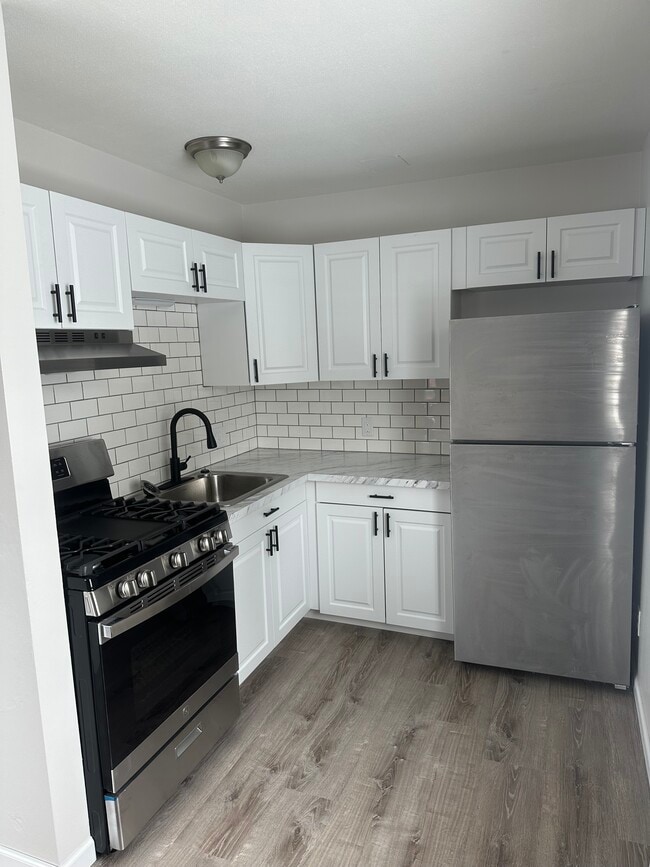 Building Photo - 84 S 1st St