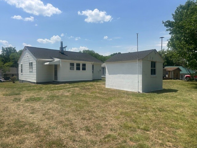 Building Photo - 1050 Halifax Rd