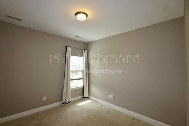 Building Photo - 6924 Swanhaven Dr