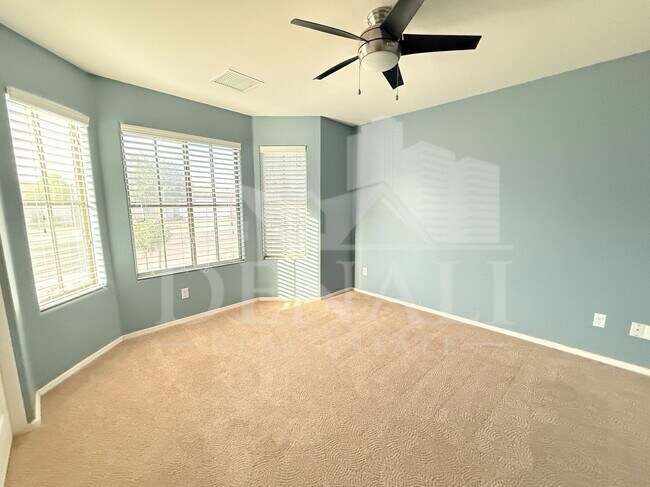 Building Photo - 1845 E Aloe Pl