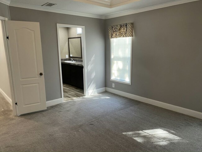 Building Photo - 507 Remann Rd