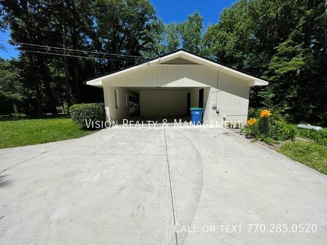 Building Photo - 4125 Flat Shoals Rd