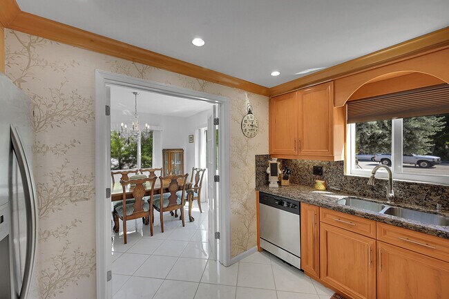 Building Photo - 1702 S Ocean Blvd