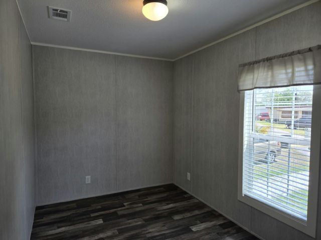 Building Photo - 1311 US-92