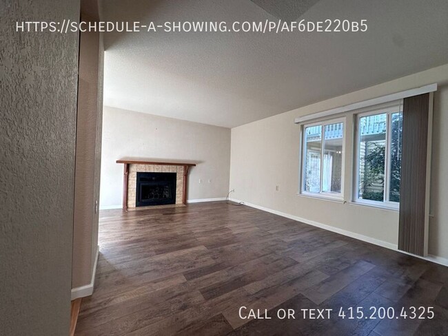 Building Photo - Stunning Rental in the Heart of Fair Oaks!