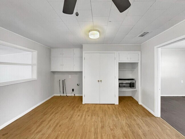 Building Photo - 3815 32nd St