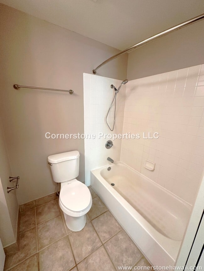 Building Photo - 95-877-877 Wikao St