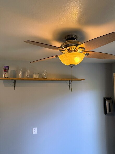 Building Photo - 376 Caprino Way