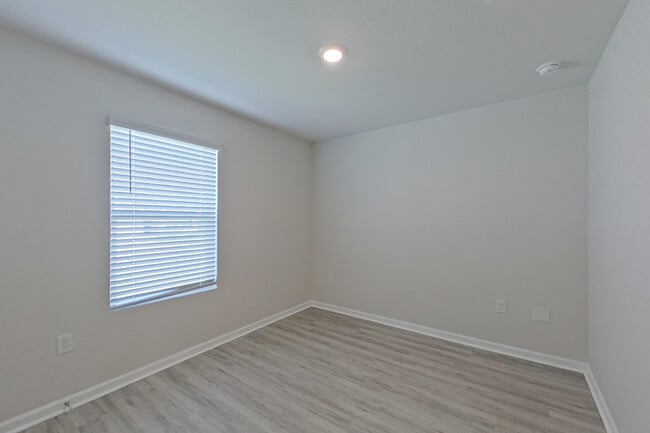 Building Photo - 4678 Malay Cir
