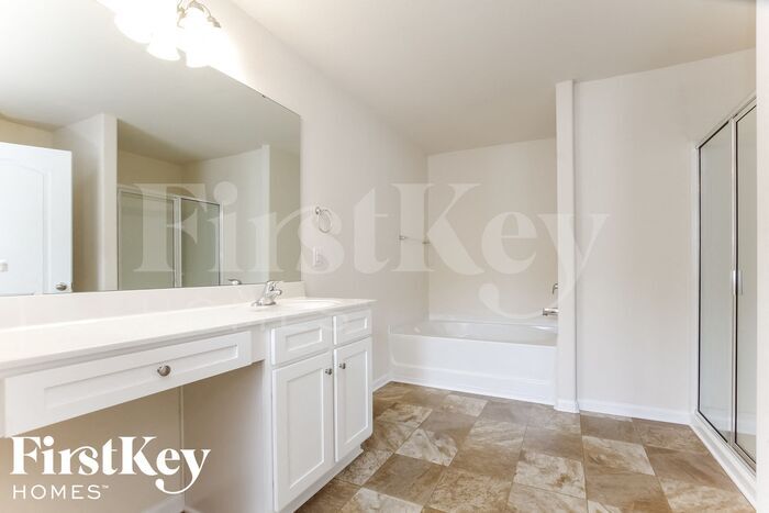 Building Photo - 9537 Weikert Rd