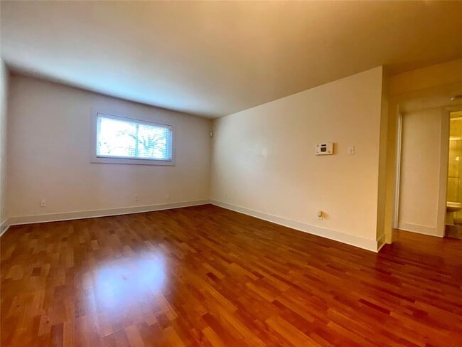 Building Photo - 3815 Guadalupe St