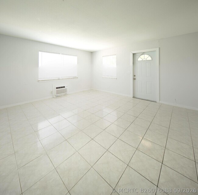 Building Photo - 216 Ocean Breeze
