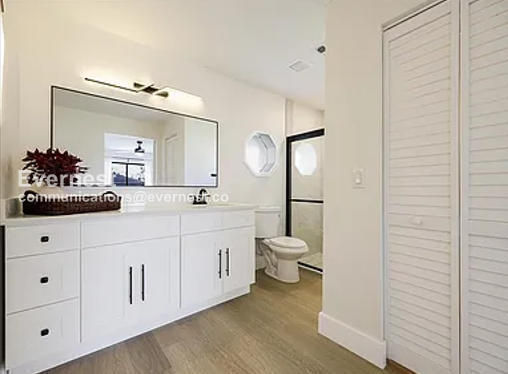 Building Photo - 1304 SE 11th St