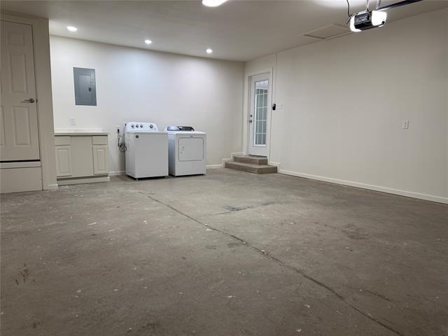 Building Photo - 2500 Rolling Hills Dr