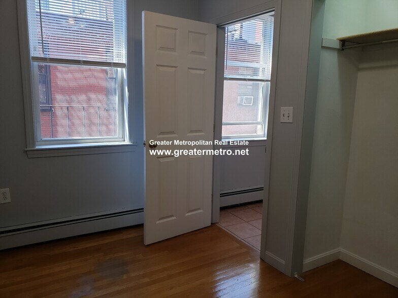 Building Photo - 40 N Bennet St
