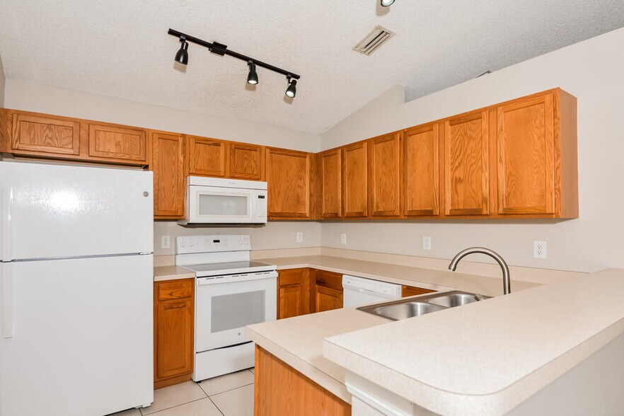 Building Photo - 11506 Summit Rock Ct