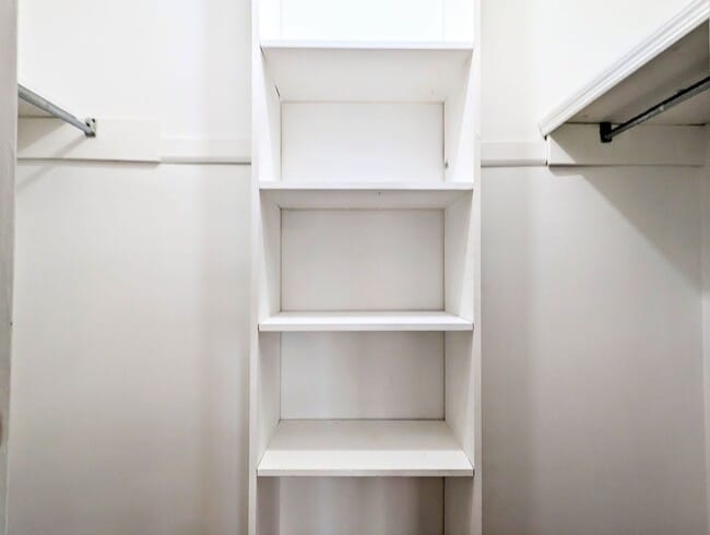 Building Photo - DUPLEX-Upstairs Unit | 3 Bedroom 2 Bathroo...